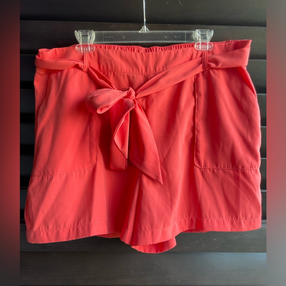 High Rise Salmon Pull On Shorts with Pockets and Bow belt Size XXL